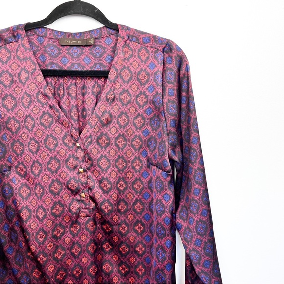 The Limited Silky Style Long Sleeve Red & Blue Ladies Blouse - Picture 7 of 9